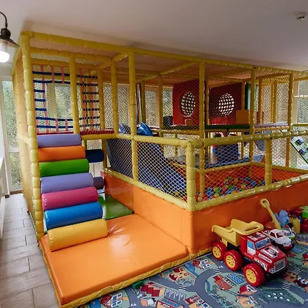 Highland Szálloda Jablunicja